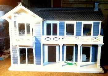 Martha'sDollhouse dollhouse exterior